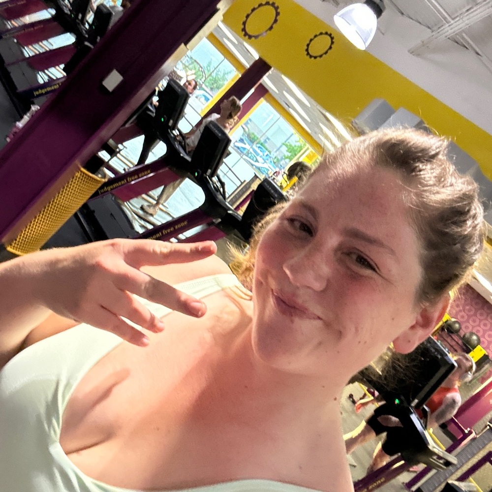 Meet your Posher, April